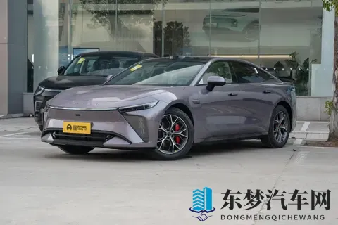 星纪元 ES 2025 款纯电版：城区辅助驾驶神器，家用选它不后悔-2