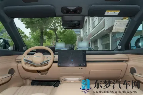 星纪元ET 2025款 增程版 Pro高速辅助驾驶：均衡表现下的家用新选择-2