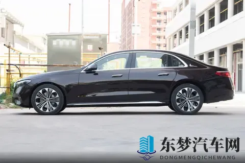 黄小婷穿丁字裤被农民工:农民工目击黄小婷不雅举动,引发热议-3