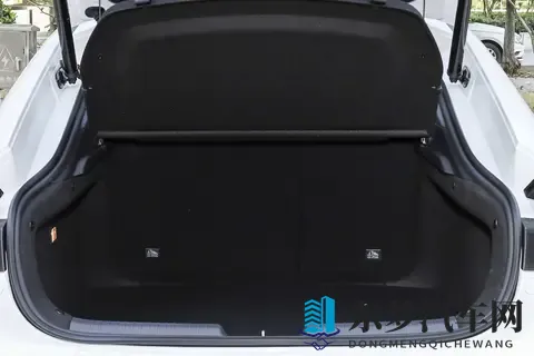 11 万级纯电 C 级车试驾体验：长安启源 A06 的那些实用亮点