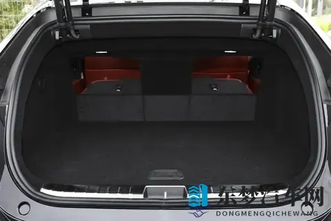 阿维塔 12 实际体验：兼顾多场景需求，均衡表现适配家庭使用-2