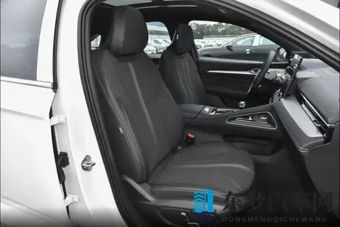 试驾体验吉利星瑞东方曜，操控用料依旧好评，10万级家轿优选！