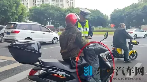 12月1日起，电动车、摩托车、三轮车上路“2要3不要”，车主注意-1