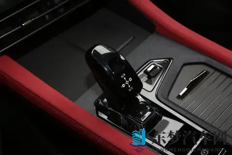 20T+8AT才10万出头？第三代领克03，让燃油车迷不再沉默！-2