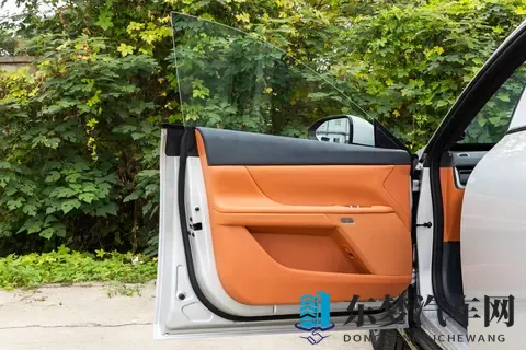 15万级轿跑竟全系标配激光雷达?东风奕派eπ007+升级上市!-1