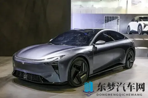 疯了？年轻人花3万抢倒闭车企烂尾车，有人修到哭，有人捡到宝？-1