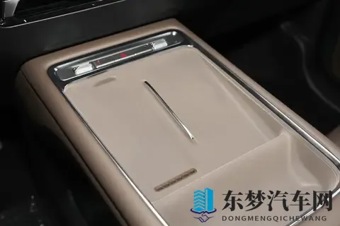 10万级家用MPV选车难？五菱星光730 PHEV用这几点，戳中多口之家-1