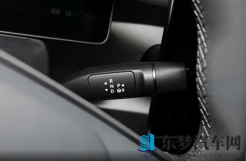 1058万元起， 零跑Lafa5开启预售，激光雷达+8295芯片-2