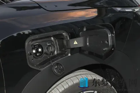 预售价不到13万,配置丰富,动力兼顾能耗,AION i60适合家用-1