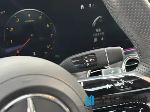 328万！准新一手奔驰E级，体验行政级舒适-3