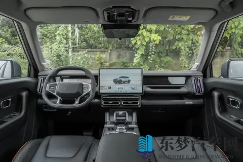 预算15万，这款“方盒子”SUV凭何刷屏？深度体验捷途山海T1！-2