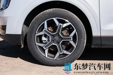 捷途X70L:999万起,一款磁悬浮豪华电七座SUV选择-2