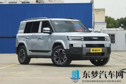 解读方程豹钛 7 2025 款 190KM 四驱 Max 版：新潮家庭的多场景出行伙伴-1