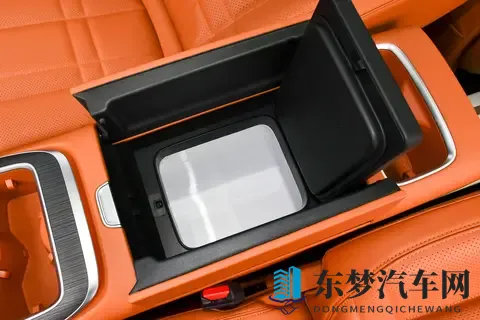 家用六座SUV,深蓝S09和领克900怎么选?看完对比就明白了-3