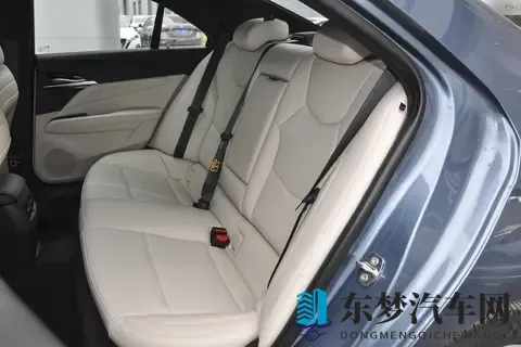 2025 款凯迪拉克 CT4 三款配置差异分析 哪款更适配需求-2