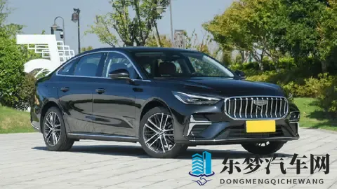 中国品牌家轿双雄对决，长安逸动凭什么稳坐“一哥”之位？-2