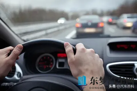 为什么说开车犹豫是大忌，有很大的安全隐患？-2