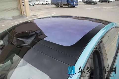 高颜值C级轿跑，37s破百，配激光雷达+电动尾翼，预售1499万起-3