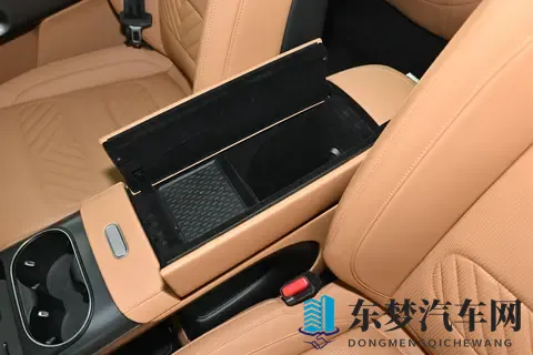 十多万买豪华插混?smart精灵#5 EHD3 屏联动 + 真皮座椅,家用够实在-2