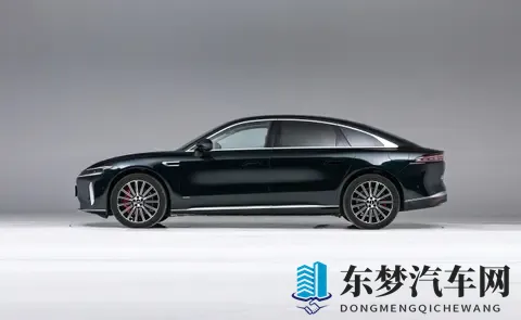 首款C级智慧旗舰,标配猎鹰700,车长超5米,将于11月15日上市-3