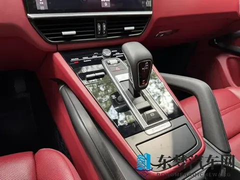 一手保时捷Cayenne：三年车龄，558万，奶爸的豪华之选？-1