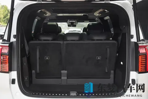 MPV当中的“公路坦氪”,纯电续航740km,ZEEKR 009是否值得推荐?-3