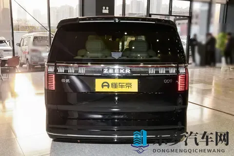 极氪009六座行政版：旗舰MPV的均衡实力与家庭出行新选择