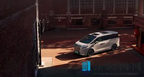 魏牌高山火力全开，其产品实力面对别克GL8也不“怂”-1