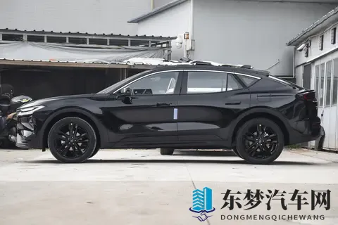 B级车怎么选？这款车型动力油耗低，空间大，配置丰富，值得一看-1