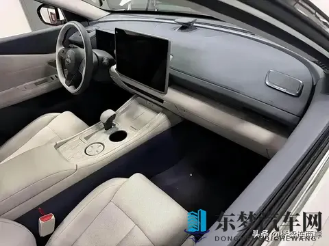 日产天籁19万起配鸿蒙座舱！B级车价格战要疯？