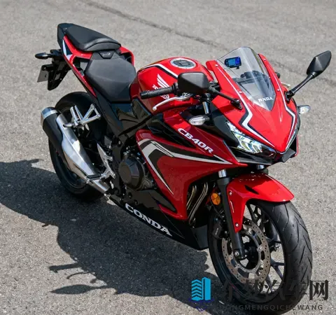 3万级仿赛新标杆 25款本田CBR400R 老头乐名号下藏着真实力-2