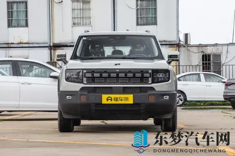 捷途发力!推出15万级硬派越野,方盒子造型+三电机四驱,够卷?-3