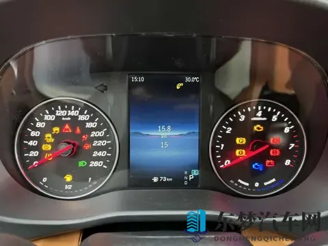 35万多拿下准新奔驰威霆，宜商宜家的高端MPV-3