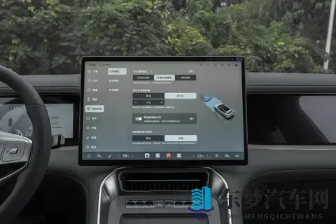预算30万买六座SUV别纠结！39秒破百，1300公里续航，看它就够-1