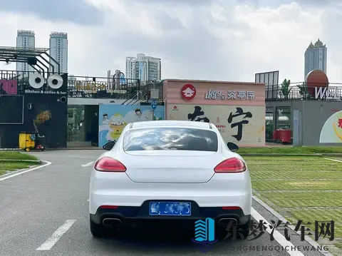 十年老帕依旧能打！15万拿下二手保时捷Panamera-3