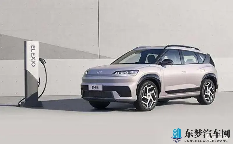 破解版黄色：汽车照明革新，安全驾驶新篇章-1