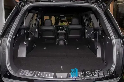 家用SUV怎么选?新一代帕里斯帝空间大，配置高-2