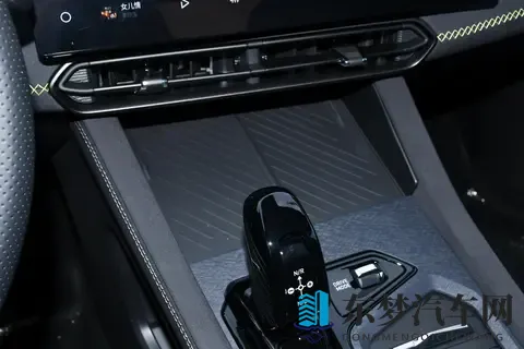 燃油车智能落后？第三代领克03告诉你，这都是偏见-3