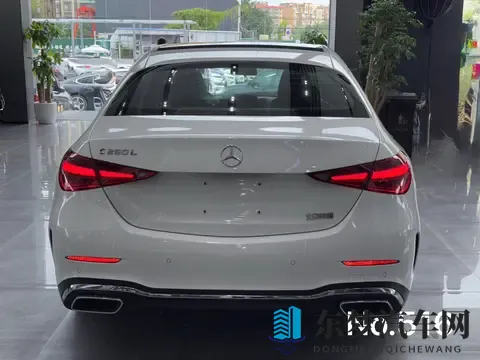 216W圆梦奔驰C级,优雅运动风,都市白领新选择-2