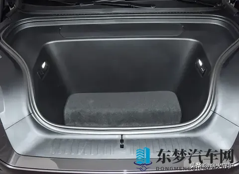 66度电跑402km，70度电却只能跑380km？三款顶流SUV堆料大对决！-2