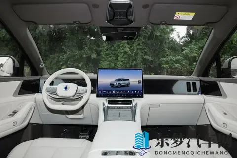 腾势 N8L上市,实力如何?-1