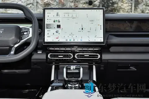 不偏科的山海T1四驱版，15万左右混动SUV，可以看看它