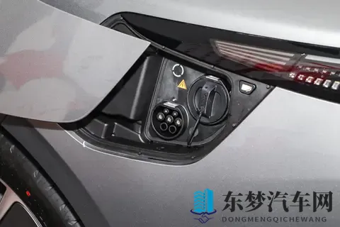 旗舰实力展现:星纪元ES增程版Ultra四驱的全方位解读-3