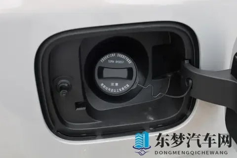 7万级真7座MPV！星光730 2025款 舒适型实测：二胎家庭出行无压力-3