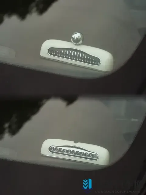 奶油白停车牌｜我的车载治愈系角落