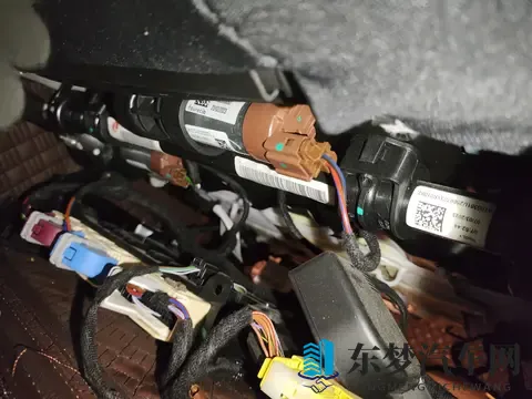 下载黄软件：汽车智能升级，驾驶体验新升级