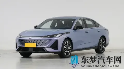 中国品牌家轿双雄对决，长安逸动凭什么稳坐“一哥”之位？