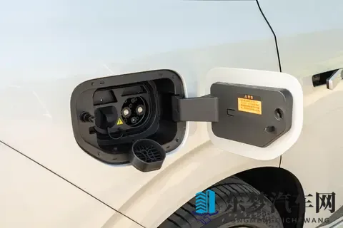 20万以内新能源SUV选购考量，2026款eπ008五座版深度体验-2