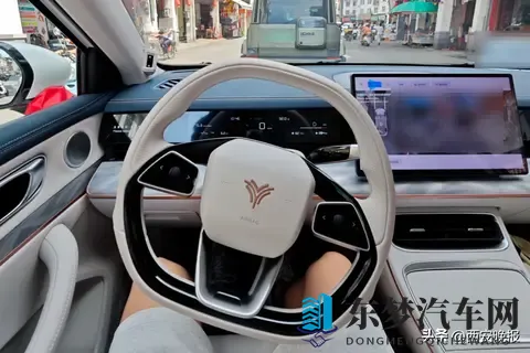 突然火了！年轻人捡漏倒闭车企“烂尾车”，有人半价买哪吒，有人12万元抄底高合，“开10万公里就回本了”