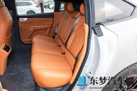 这款15万级四驱轿跑，37s破百，配激光雷达，轴距2915mm，太带劲-1